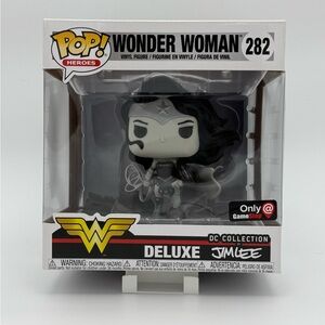 Wonder Woman #282 Jim Lee GameStop exclusive Black/Grey